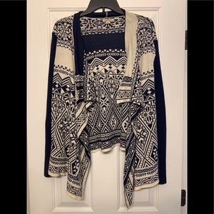 Women’s long sleeve cardigan